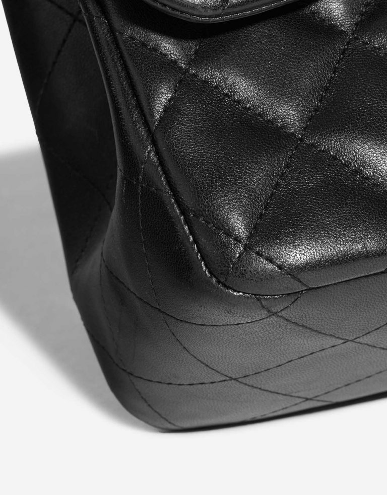 Pre-owned Chanel bag Timeless Jumbo Lamb Black Black Detail | Sell your designer bag on Saclab.com