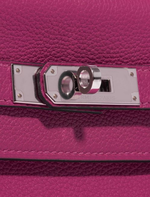 Pre-owned Hermès bag Kelly 28 Togo Rose Pourpre Pink Closing System | Sell your designer bag on Saclab.com