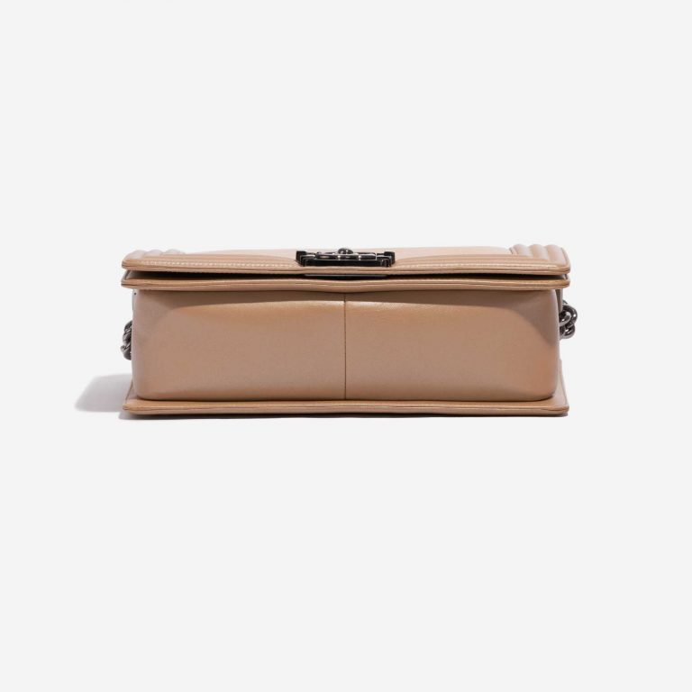 Pre-owned Chanel bag Boy Old Medium Lizard Niloticus / Lamb Gold / Natural Beige, Gold Bottom | Sell your designer bag on Saclab.com