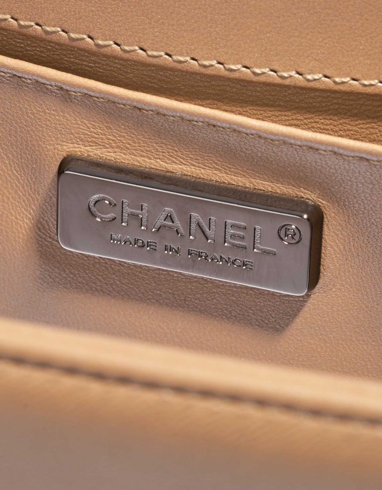 Pre-owned Chanel bag Boy Old Medium Lizard Niloticus / Lamb Gold / Natural Beige, Gold Logo | Sell your designer bag on Saclab.com