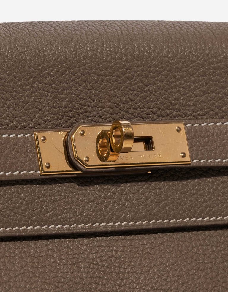Pre-owned Hermès bag Kelly 35 Togo Etoupe Brown Closing System | Sell your designer bag on Saclab.com