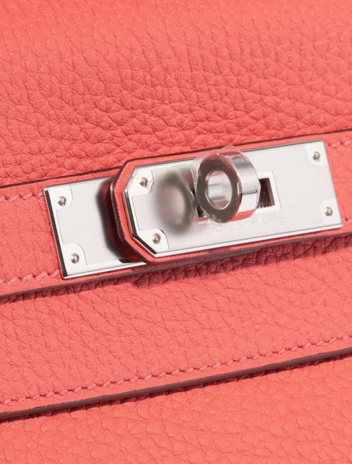 Pre-owned Hermès bag Kelly 28 Clemence Rose Texas Rose Closing System | Sell your designer bag on Saclab.com