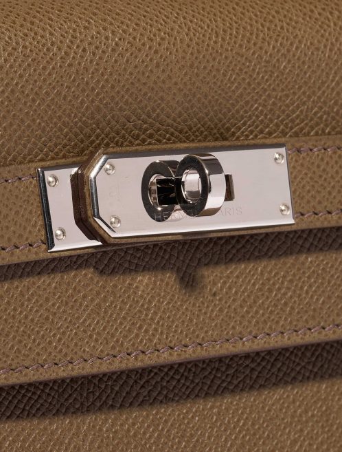 Pre-owned Hermès bag Kelly 32 Epsom Toundra Brown Closing System | Sell your designer bag on Saclab.com