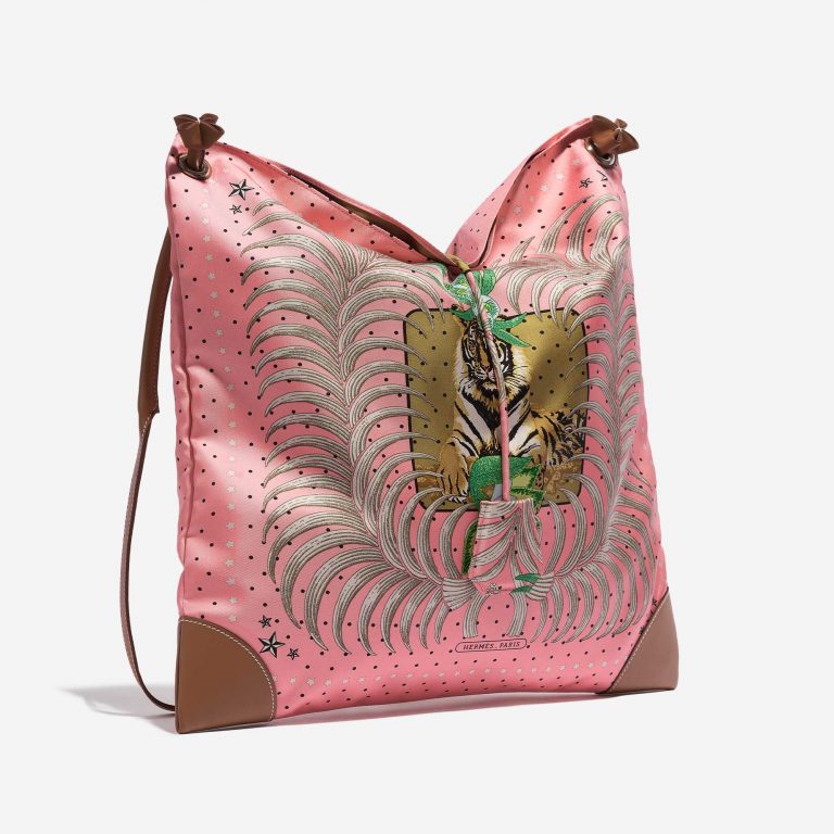 Pre-owned Hermès bag Silk City 41 Silk / Swift Rose d’été / Beige / Sable / Gold Beige, Gold, Rose Side Front | Sell your designer bag on Saclab.com