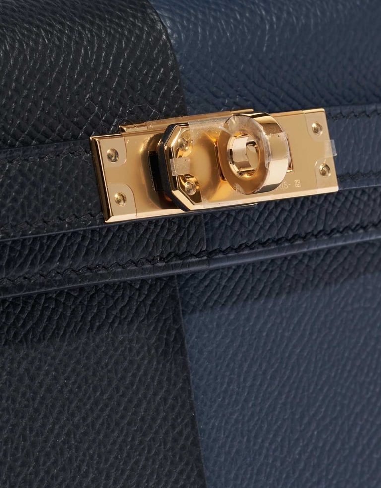 Pre-owned Hermès bag Kelly Mini Epsom Blue Indigo / Black / Rouge Casaque Black, Blue Closing System | Sell your designer bag on Saclab.com