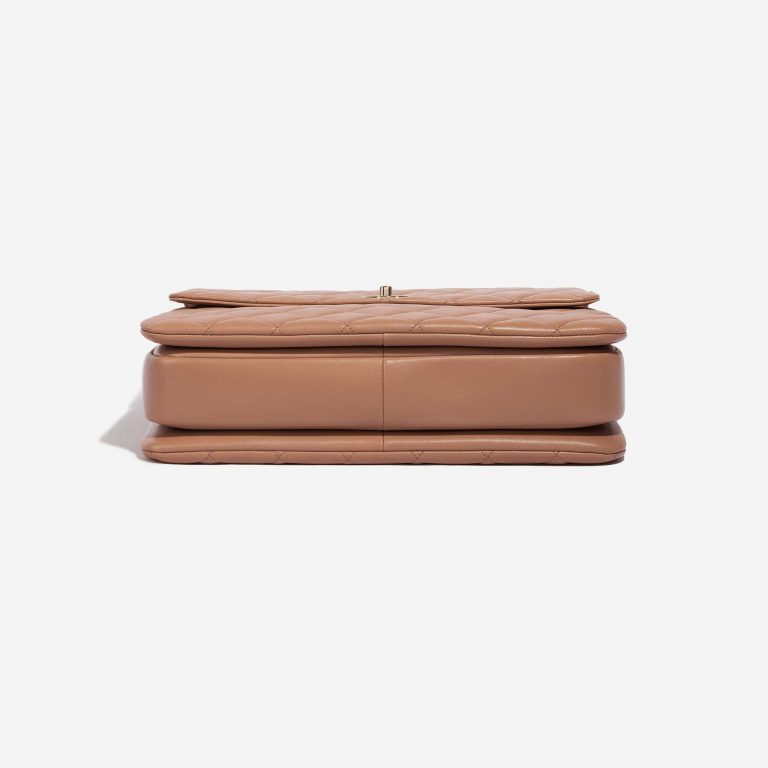 Pre-owned Chanel bag Timeless Handle Large Lamb Beige Beige Bottom | Sell your designer bag on Saclab.com