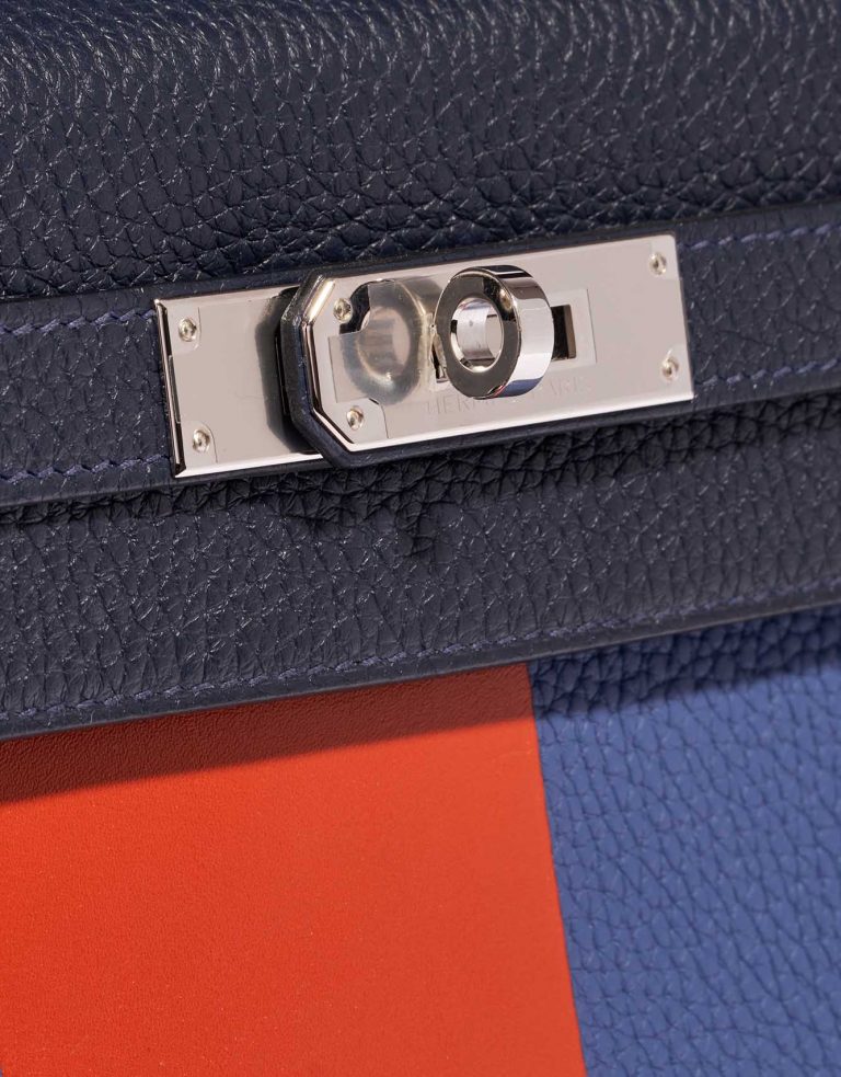 Pre-owned Hermès bag Kelly 28 Lettre R Clemence / Tadelakt Blue Nuit / Blue Brighton / Terre Battue Blue, Multicolour Closing System | Sell your designer bag on Saclab.com