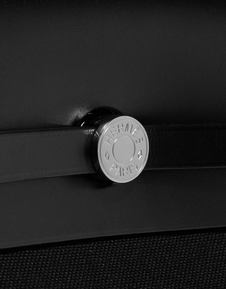 Pre-owned Hermès bag Herbag 39 Vache Hunter / Toile Militaire Black Black Logo | Sell your designer bag on Saclab.com