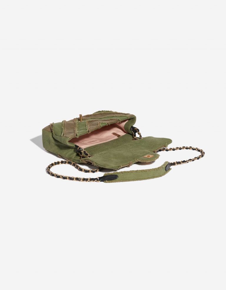 Pre-owned Chanel bag Timeless Medium Chevron Patchwork Canvas Khaki Green Inside | Sell your designer bag on Saclab.com
