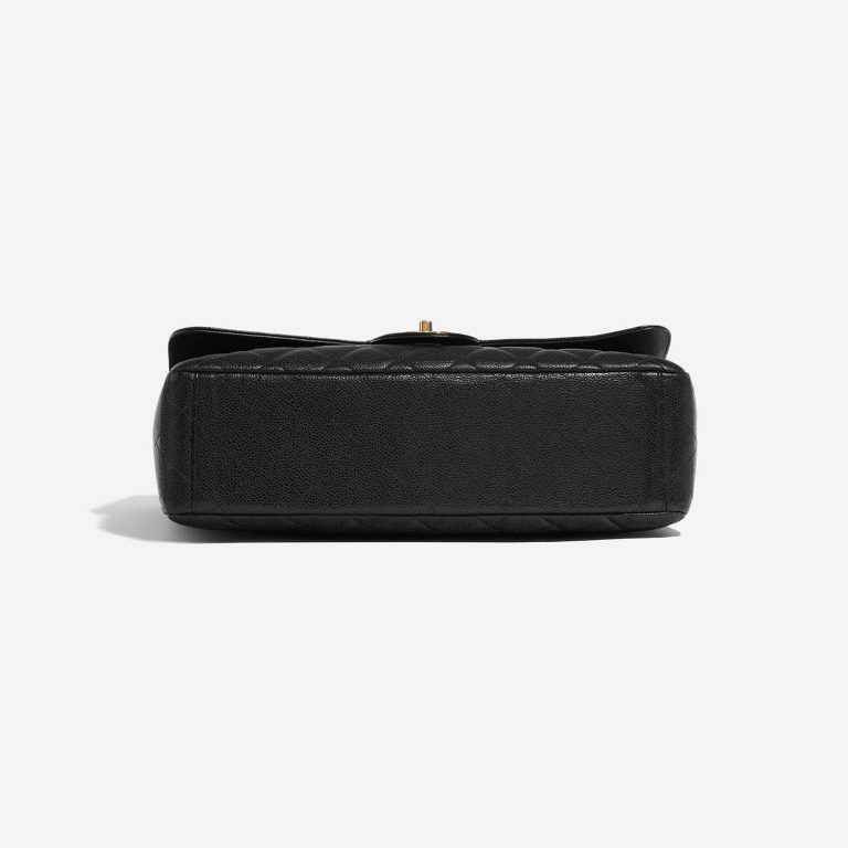 Pre-owned Chanel bag Timeless Maxi Caviar Black Black Bottom | Sell your designer bag on Saclab.com