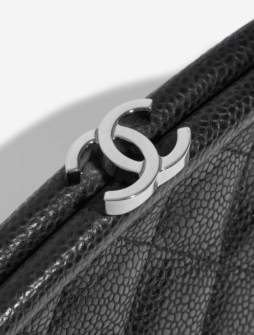 Pre-owned Chanel bag Timeless Clutch Caviar Black Black Closing System | Sell your designer bag on Saclab.com