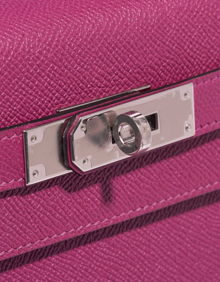 Pre-owned Hermès bag Kelly 28 Epsom Pourpre Pink Closing System | Sell your designer bag on Saclab.com