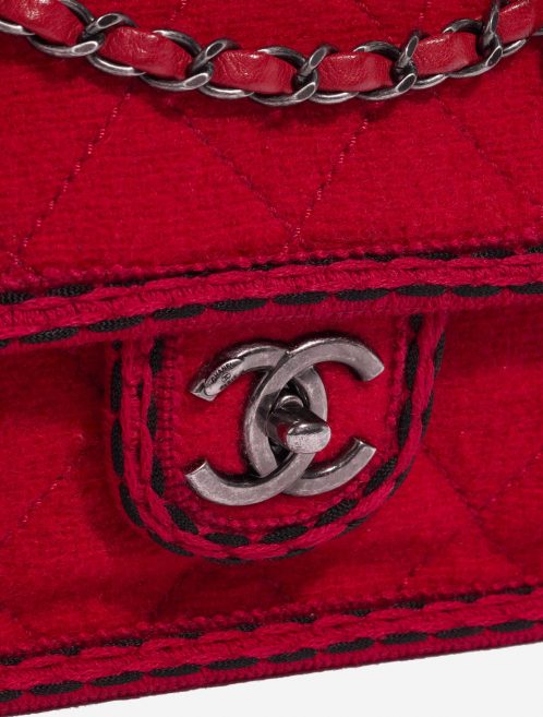 Pre-owned Chanel bag Timeless Medium Tweed Red Red Closing System | Sell your designer bag on Saclab.com