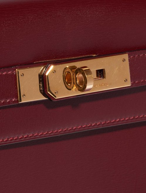 Pre-owned Hermès bag Kelly 28 Box Rouge H Red Closing System | Sell your designer bag on Saclab.com