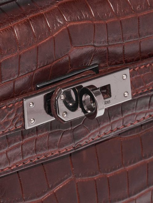A Hermès Kelly Pochette in Bourgogne on Alligator leather, sold on saclab.com
