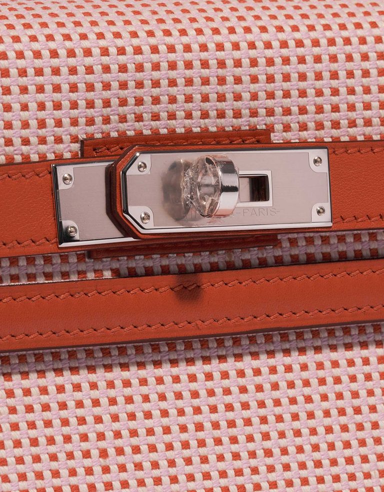Pre-owned Hermès bag Kelly 28 Toile Quadrille / Swift Terre Battue / Mauve Sylvestre / Blanc Red, Rose, White Closing System | Sell your designer bag on Saclab.com