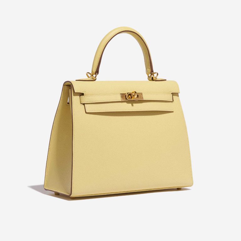 Pre-owned Hermès bag Kelly 25 Epsom Jaune Poussin Yellow Side Front | Sell your designer bag on Saclab.com