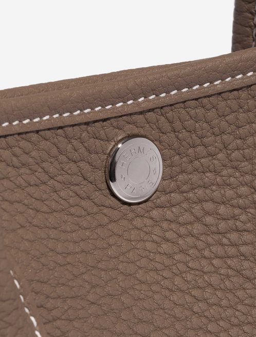 Pre-owned Hermès bag Garden Party 30 Veau Negonda Etoupe Brown Closing System | Sell your designer bag on Saclab.com