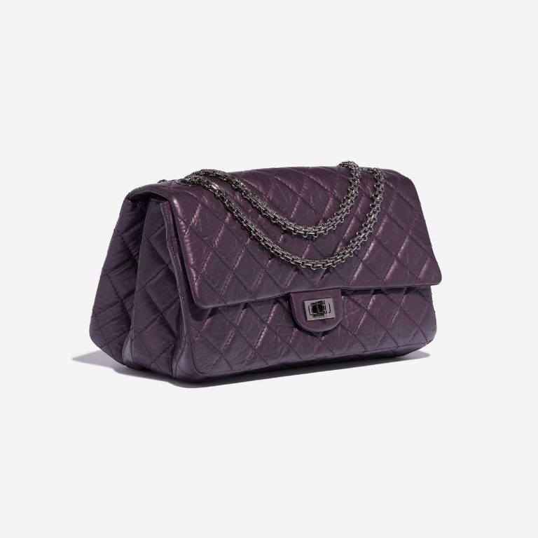 Pre-owned Chanel bag 2.55 Reissue 226 Lamb Mettalic Purple Violet Side Front | Sell your designer bag on Saclab.com