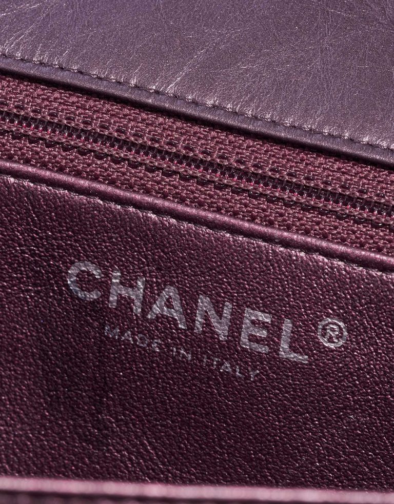 Pre-owned Chanel bag 2.55 Reissue 226 Lamb Mettalic Purple Violet Logo | Sell your designer bag on Saclab.com