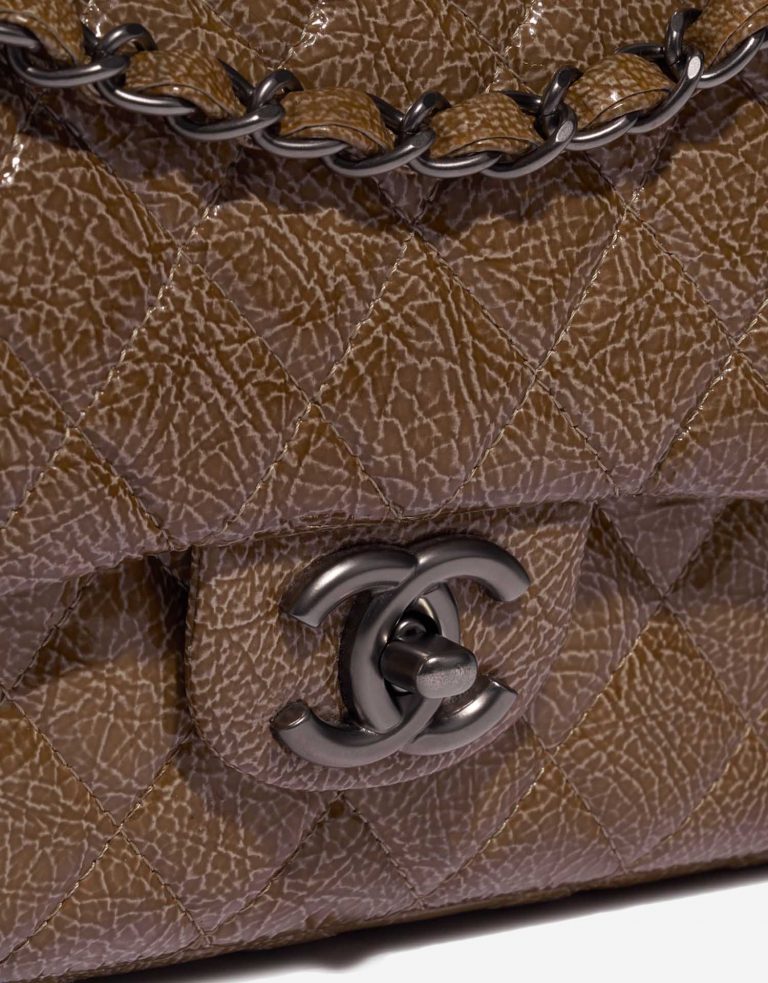 Pre-owned Chanel bag Timeless Medium Patent Leather Brown Brown Closing System | Sell your designer bag on Saclab.com