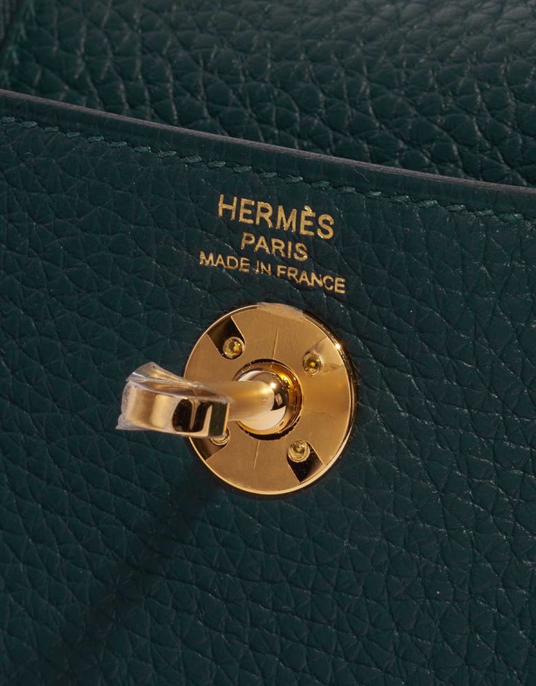 Pre-owned Hermès bag Lindy  20 Mini Taurillon Clemence Vert Cypress Green Logo | Sell your designer bag on Saclab.com