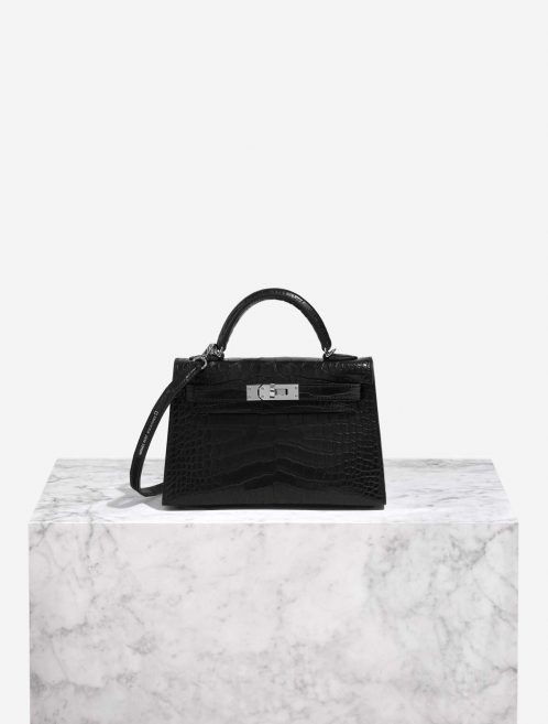 Pre-owned Hermès bag Kelly Mini Matte Alligator Black Black Front | Sell your designer bag on Saclab.com