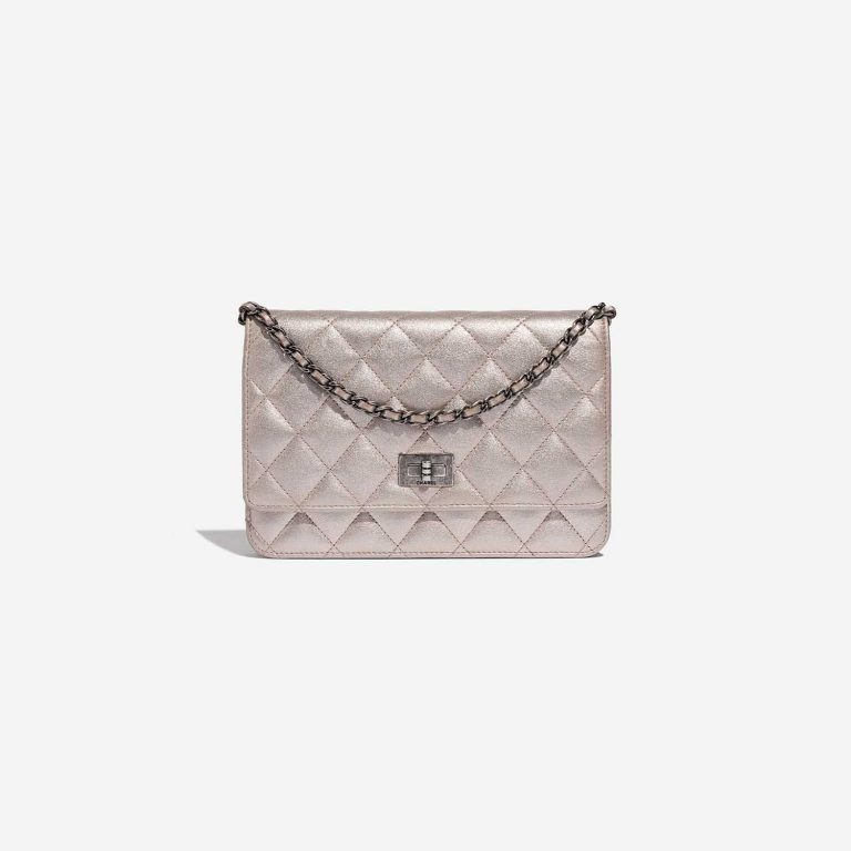 Pre-owned Chanel bag 2.55 Reissue WOC Lamb Gold Gold Front | Sell your designer bag on Saclab.com
