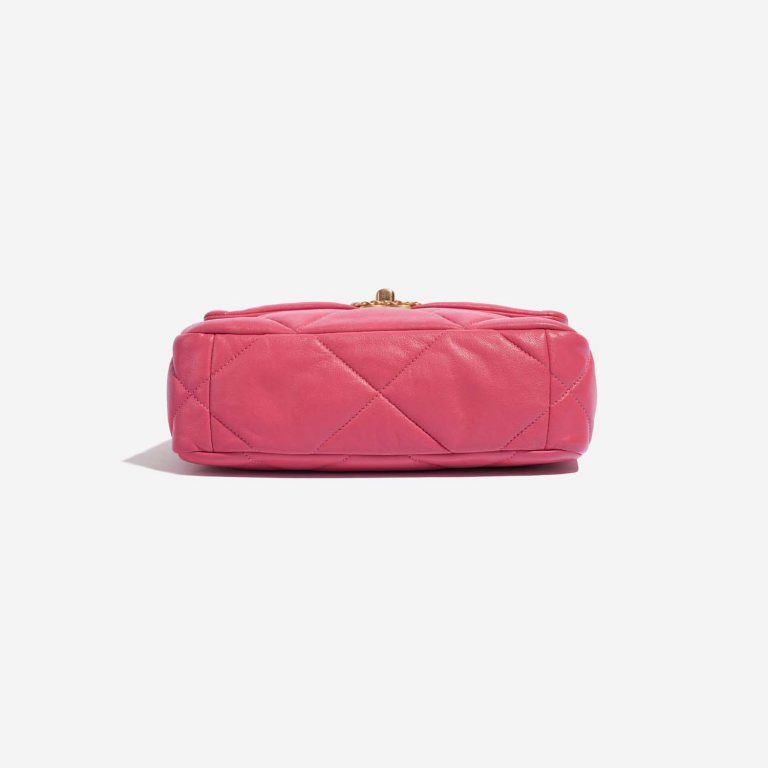 Pre-owned Chanel bag 19 Flap Bag Lamb Pink Pink Bottom | Sell your designer bag on Saclab.com