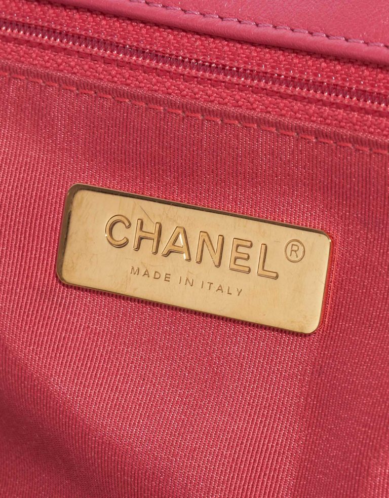 Pre-owned Chanel bag 19 Flap Bag Lamb Pink Pink Logo | Sell your designer bag on Saclab.com