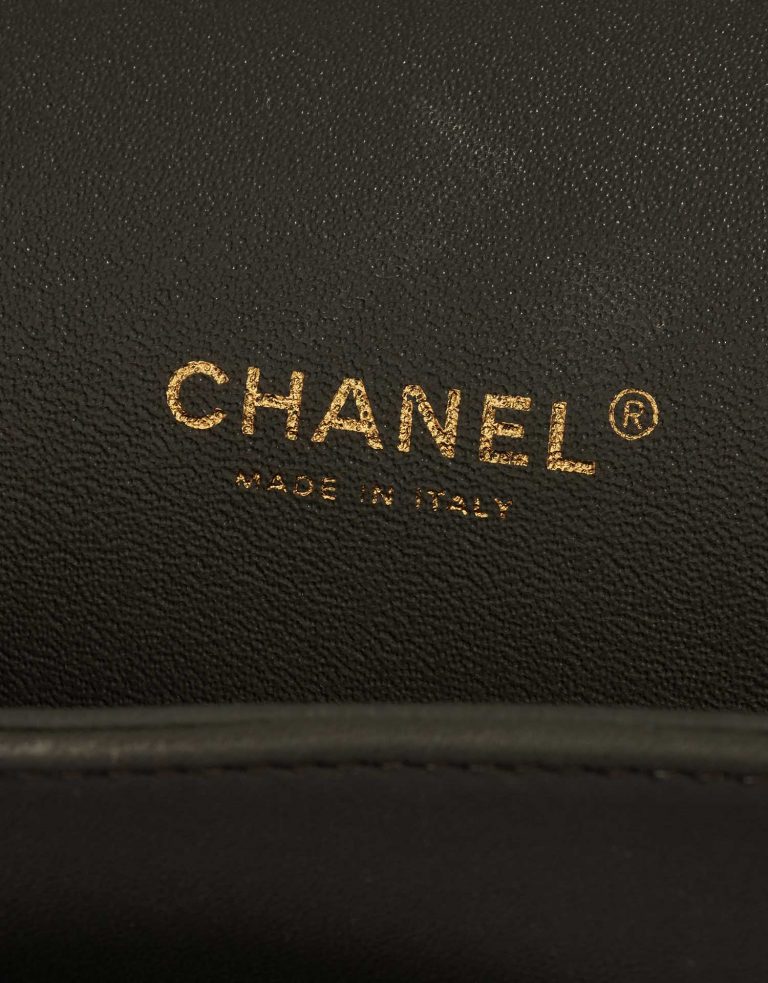Pre-owned Chanel bag Timeless Maxi Lamb Khaki Green Logo | Sell your designer bag on Saclab.com