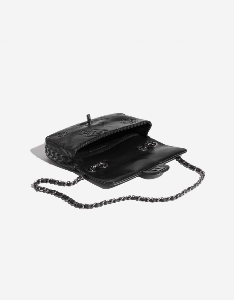 Pre-owned Chanel bag Timeless Baguette Small Aged Calfskin Black Black Inside | Sell your designer bag on Saclab.com