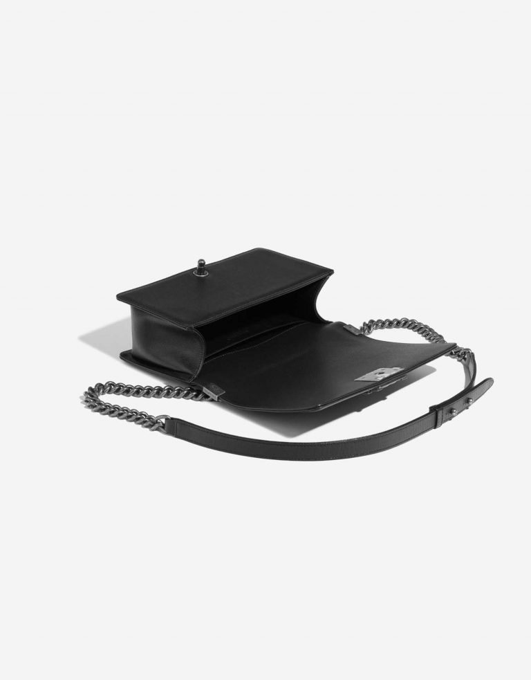Pre-owned Chanel bag Boy Old Medium Caviar Black Black Inside | Sell your designer bag on Saclab.com