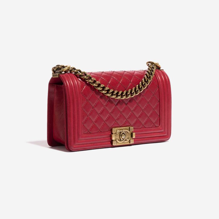 Pre-owned Chanel bag Boy Old Medium Lamb Red Red Side Front | Sell your designer bag on Saclab.com
