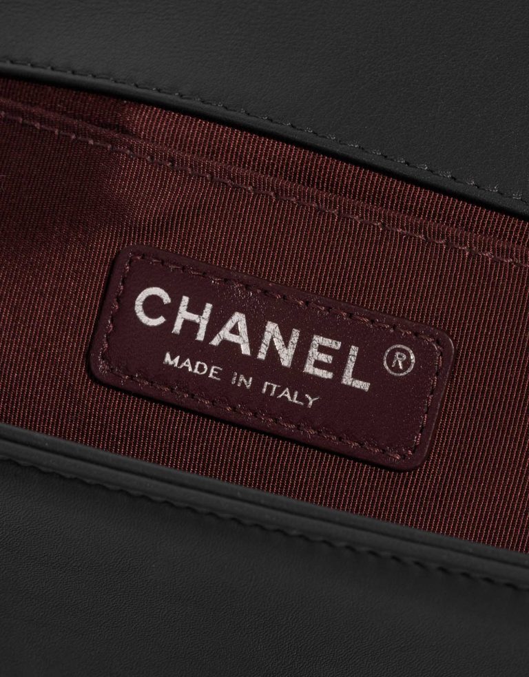 Pre-owned Chanel bag Boy Old Medium Lamb Dark Grey Grey Logo | Sell your designer bag on Saclab.com