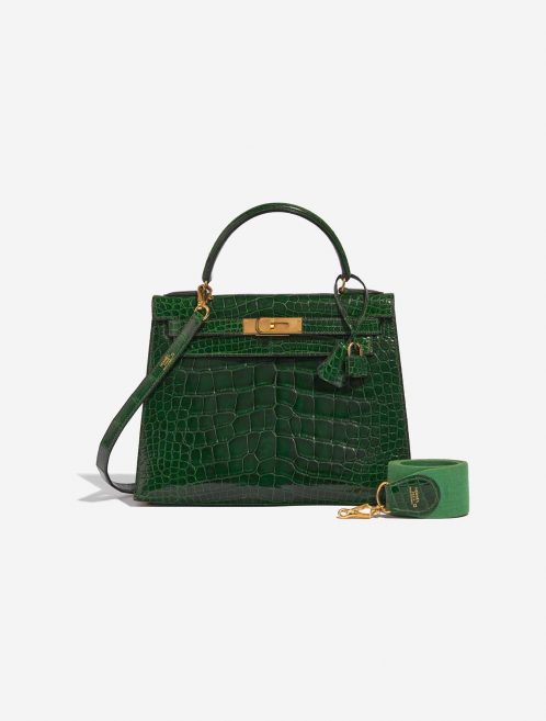 Pre-owned Hermès bag Kelly 28 Alligator Mississippiensis Vert Emeralde Green Front | Sell your designer bag on Saclab.com