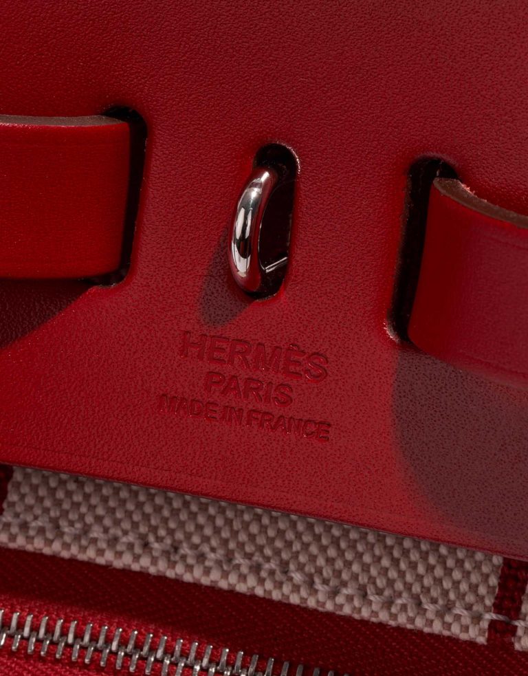 Pre-owned Hermès bag Herbag Backpack Vache Hunter / Toile Bordeaux / Ecru / Beige / Piment Beige, Red Logo | Sell your designer bag on Saclab.com