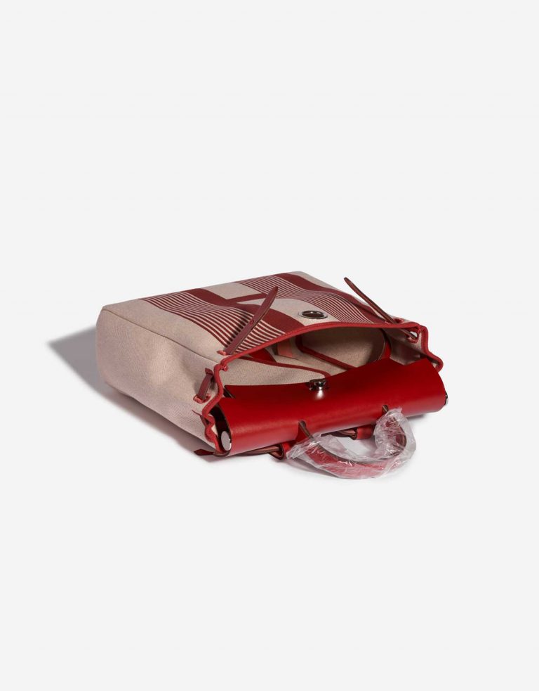 Pre-owned Hermès bag Herbag Backpack Vache Hunter / Toile Bordeaux / Ecru / Beige / Piment Beige, Red Inside | Sell your designer bag on Saclab.com
