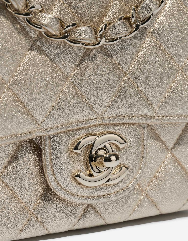 Pre-owned Chanel bag Timeless Mini Square Lamb Gold Gold Closing System | Sell your designer bag on Saclab.com