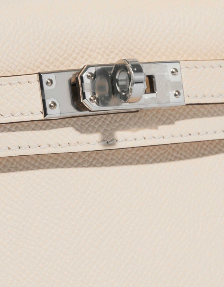 Pre-owned Hermès bag Kelly Mini Epsom Nata Beige Closing System | Sell your designer bag on Saclab.com