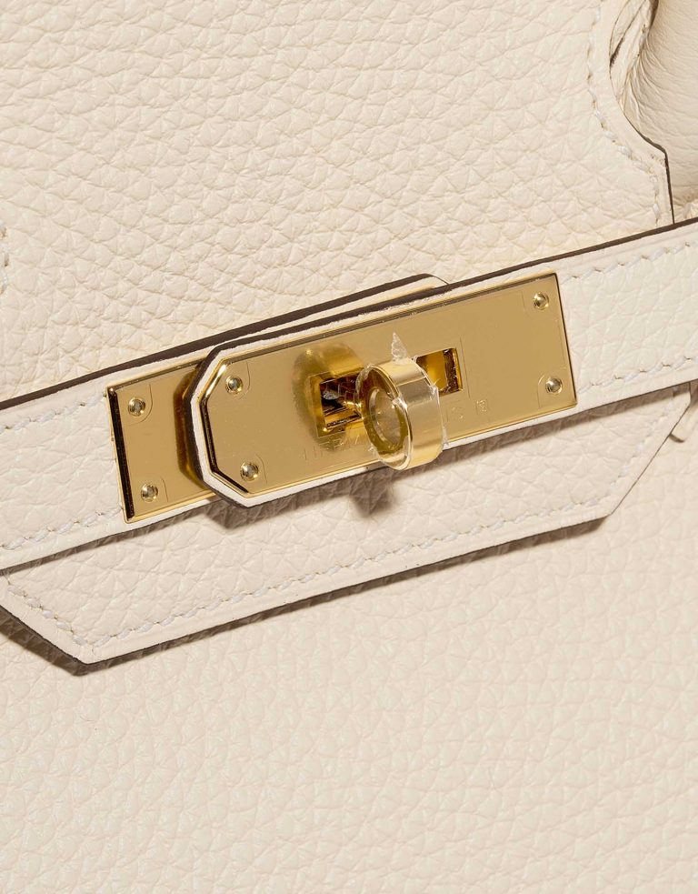 Pre-owned Hermès bag Birkin 30 Taurillon Clemence Nata Beige Closing System | Sell your designer bag on Saclab.com