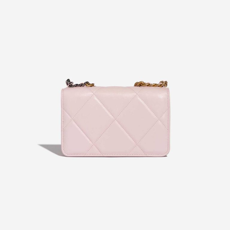 Pre-owned Chanel bag 19 WOC Lamb Light Rose Rose Back | Sell your designer bag on Saclab.com