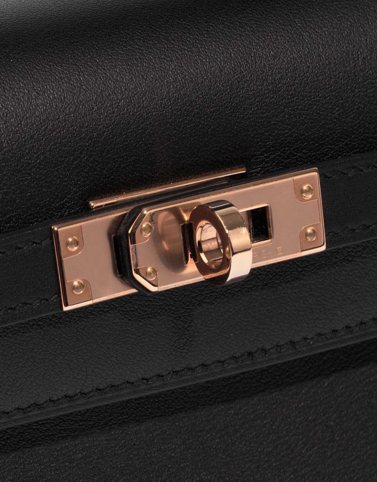 Pre-owned Hermès bag Kelly Pochette Swift Black Black Closing System | Sell your designer bag on Saclab.com