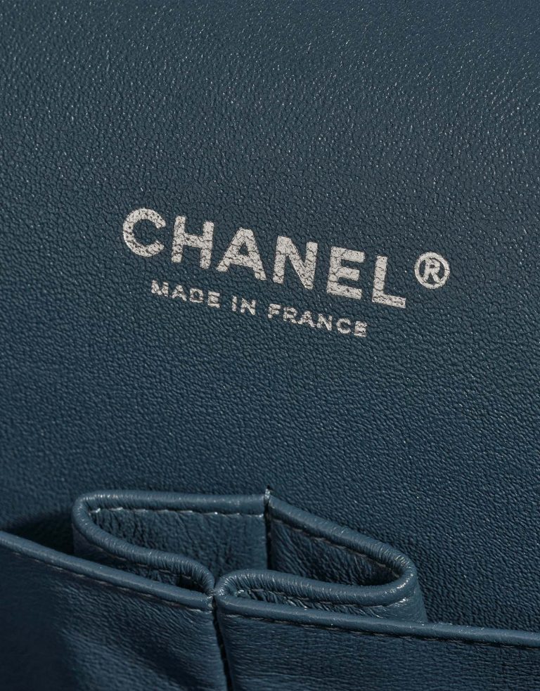 Pre-owned Chanel bag Timeless Maxi Caviar Pearly Blue Blue Logo | Sell your designer bag on Saclab.com