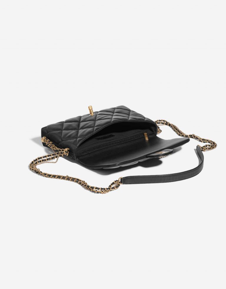 Pre-owned Chanel bag Timeless Flap Bag Medium Lamb Black Black Inside | Sell your designer bag on Saclab.com
