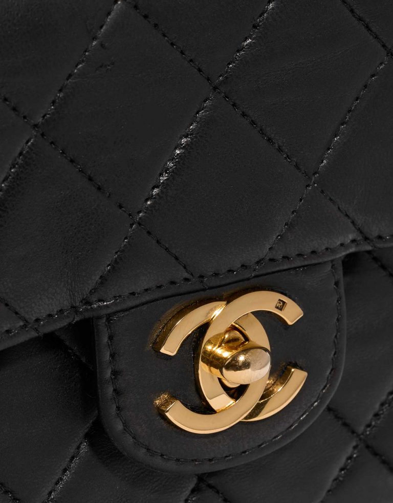 Pre-owned Chanel bag Timeless Handle Small Lamb Black Black Closing System | Sell your designer bag on Saclab.com