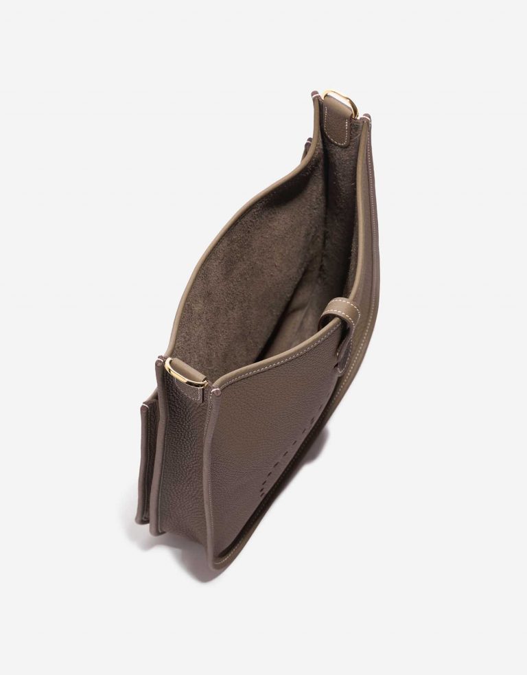 Pre-owned Hermès bag Evelyne 29 Taurillon Clemence Etoupe Brown Inside | Sell your designer bag on Saclab.com