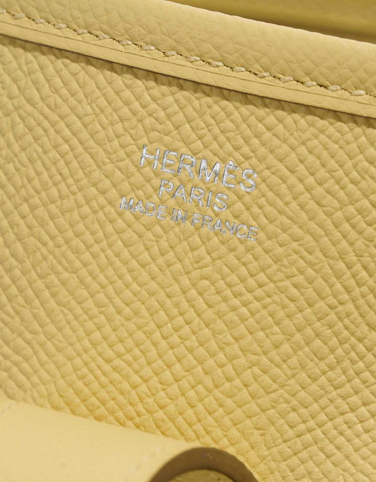 Pre-owned Hermès bag Evelyne 33 Epsom Jaune Poussin Yellow Logo | Sell your designer bag on Saclab.com
