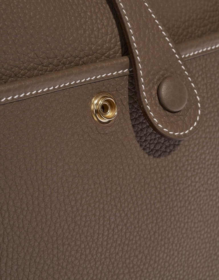 Pre-owned Hermès bag Evelyne 29 Taurillon Clemence Etoupe Brown, Grey Closing System | Sell your designer bag on Saclab.com