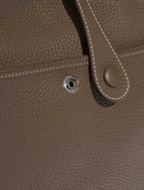 Pre-owned Hermès bag Evelyne 29 Taurillon Clemence Etoupe Brown, Grey Closing System | Sell your designer bag on Saclab.com
